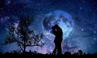 Học tiếng Trung qua bài hát: Ánh trăng nói hộ lòng em 月亮代表我的心